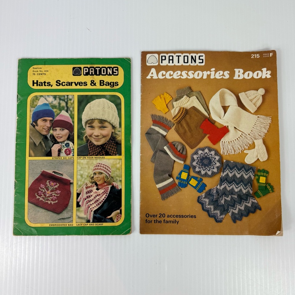 2 Patons Beehive Hats Scarves & Bags 404 Accessories Book 215 Vtg 1970s Patterns